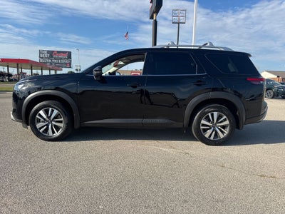 2025 Nissan Pathfinder SL