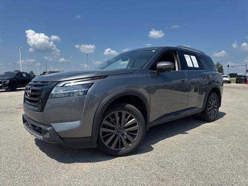 2022 Nissan Pathfinder SL