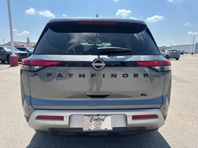 2022 Nissan Pathfinder SL