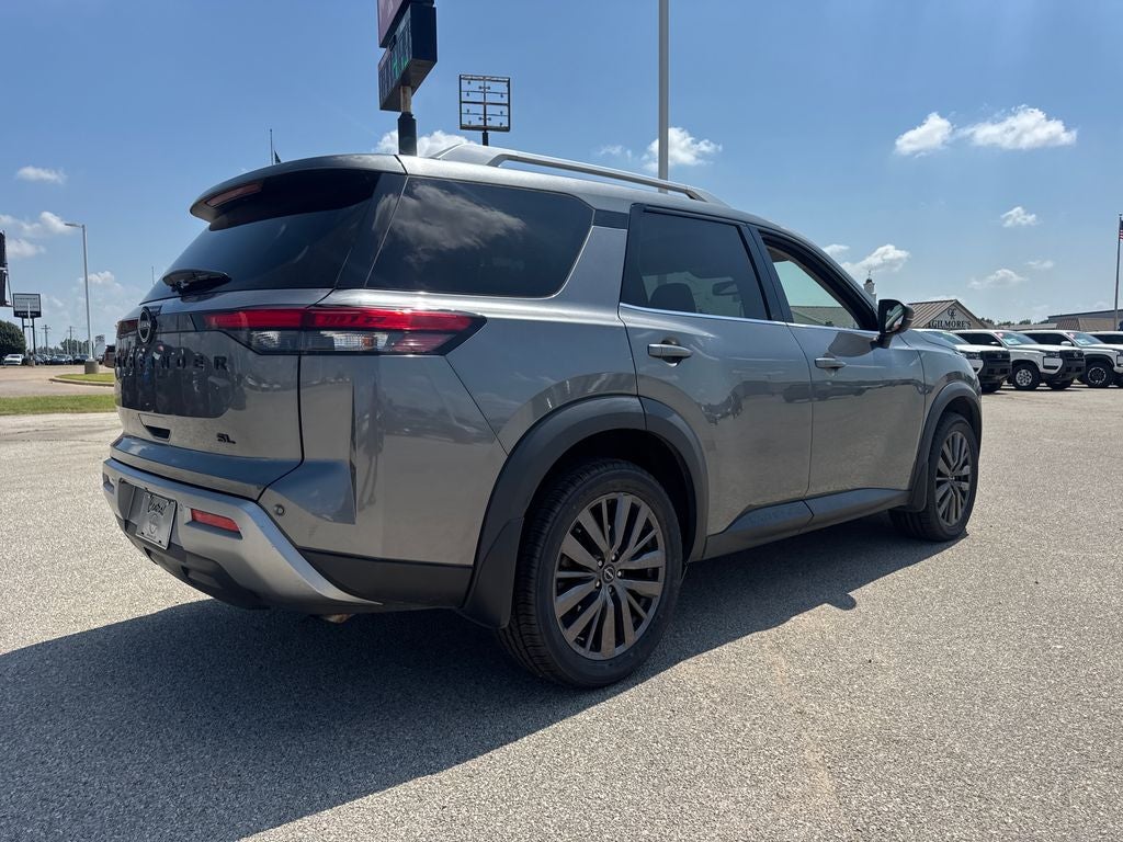 2022 Nissan Pathfinder SL
