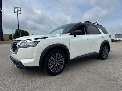 2024 Nissan Pathfinder SL