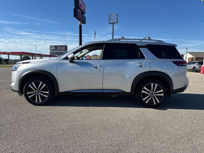 2025 Nissan Pathfinder Platinum
