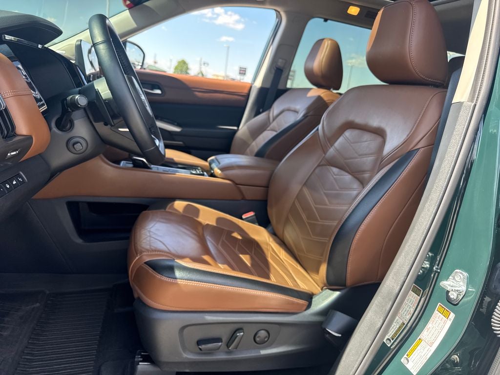 2024 Nissan Pathfinder Platinum