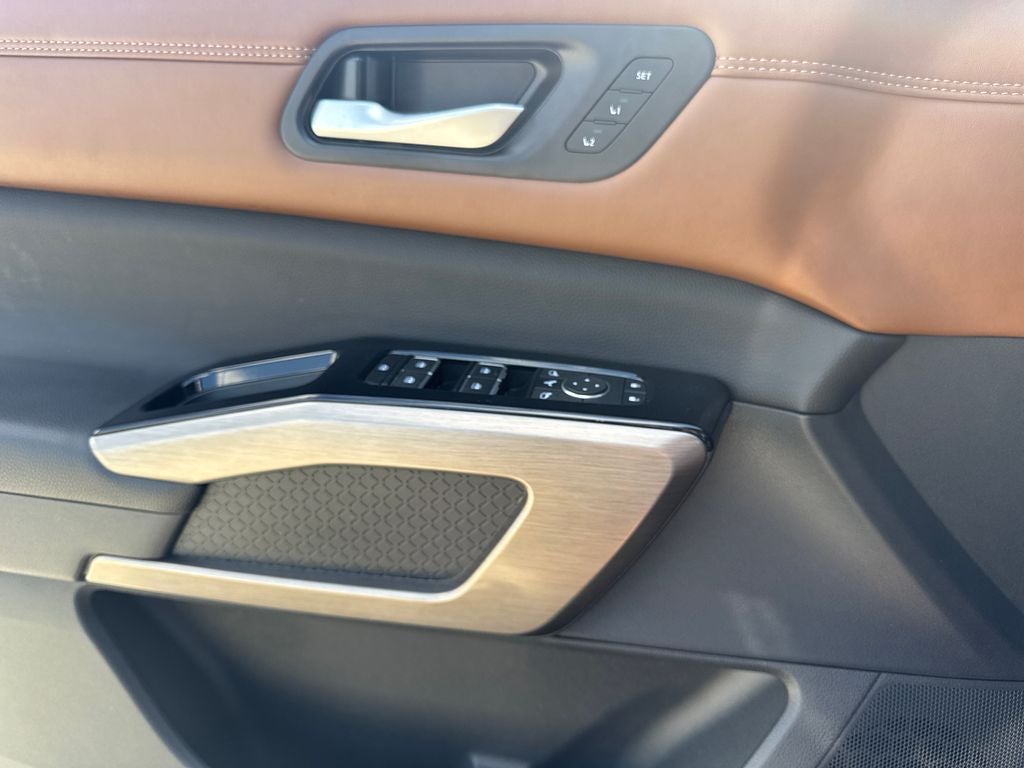 2024 Nissan Pathfinder Platinum