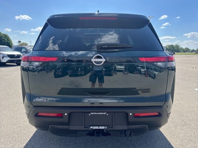 2024 Nissan Pathfinder Platinum