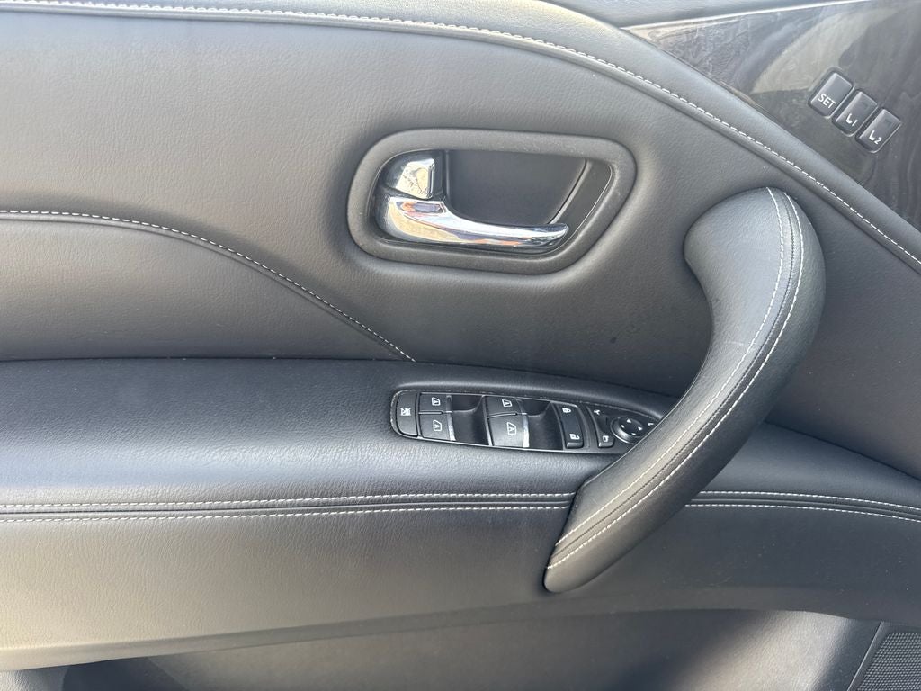 2024 INFINITI QX80 LUXE