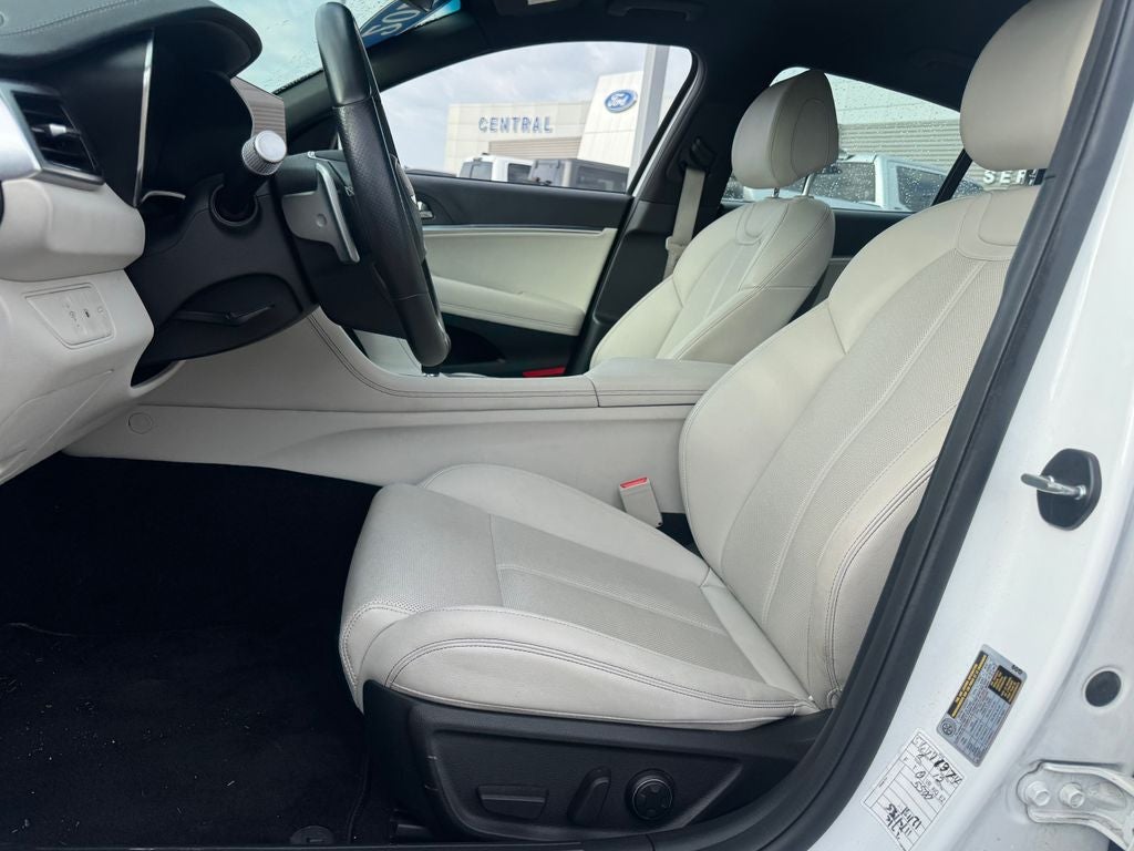 2025 Genesis G70 2.5T